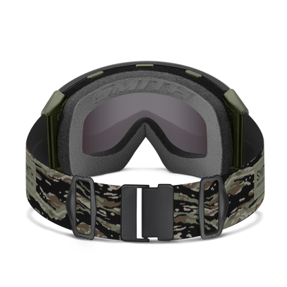 4D MAG XL Low Bridge Fit, Black | ChromaPop Photochromic Red Mirror