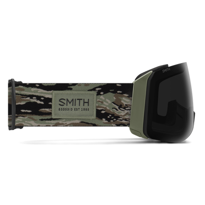 4D MAG XL Low Bridge Fit, Black | ChromaPop Photochromic Red Mirror