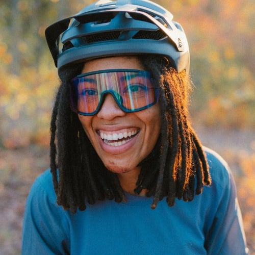 bike helmet brooklyn Fischer Cycling - Urban Plus Helmet - Adjustable, High-Strength Bicycle Helmet with Rear Light & Reflective Strips, & Enhanced Ventilation, Adult - L/XL redirecting damaging rotational motion Bicycle Helmets