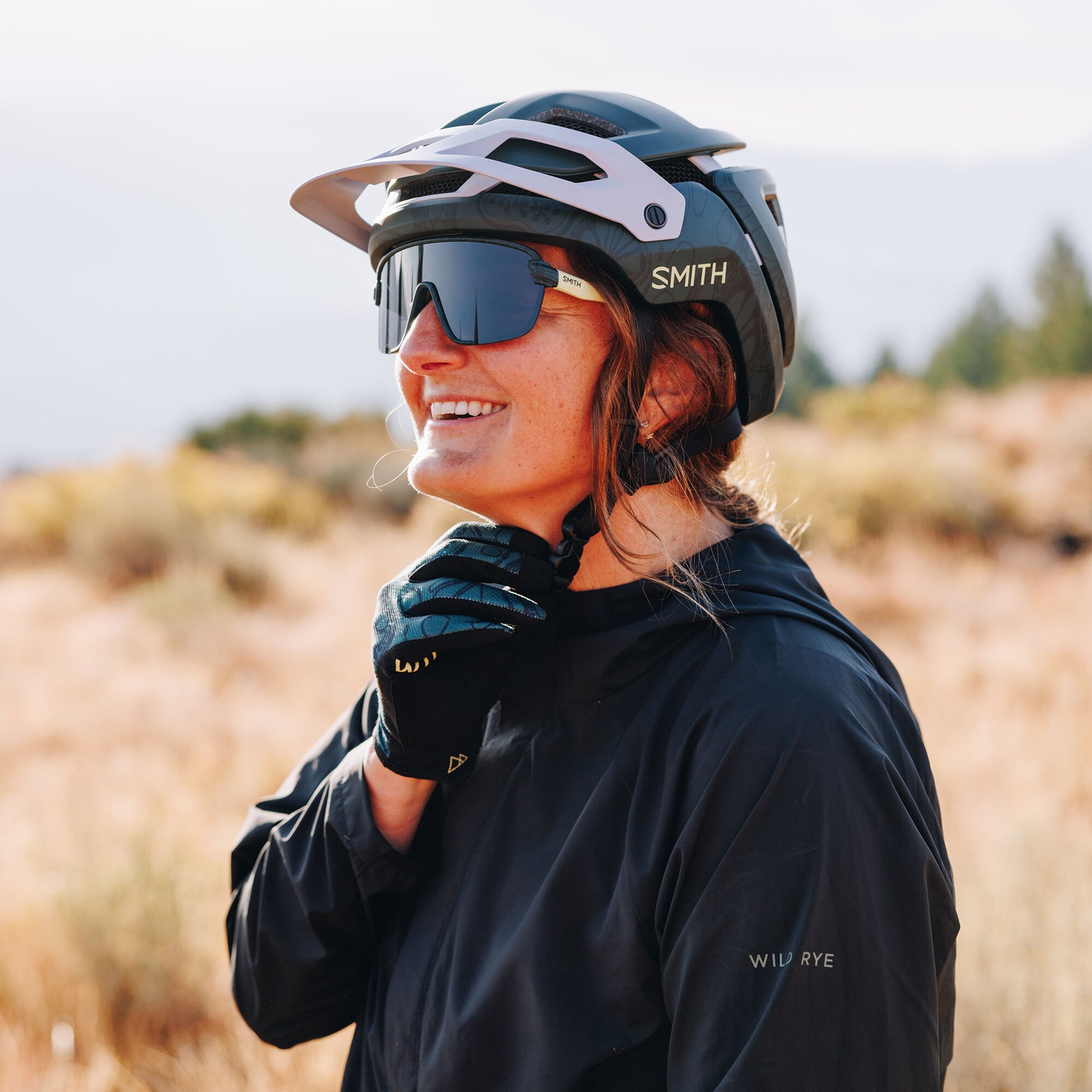 Bobcat, Matte Chalk Rose | ChromaPop Rose Gold Mirror