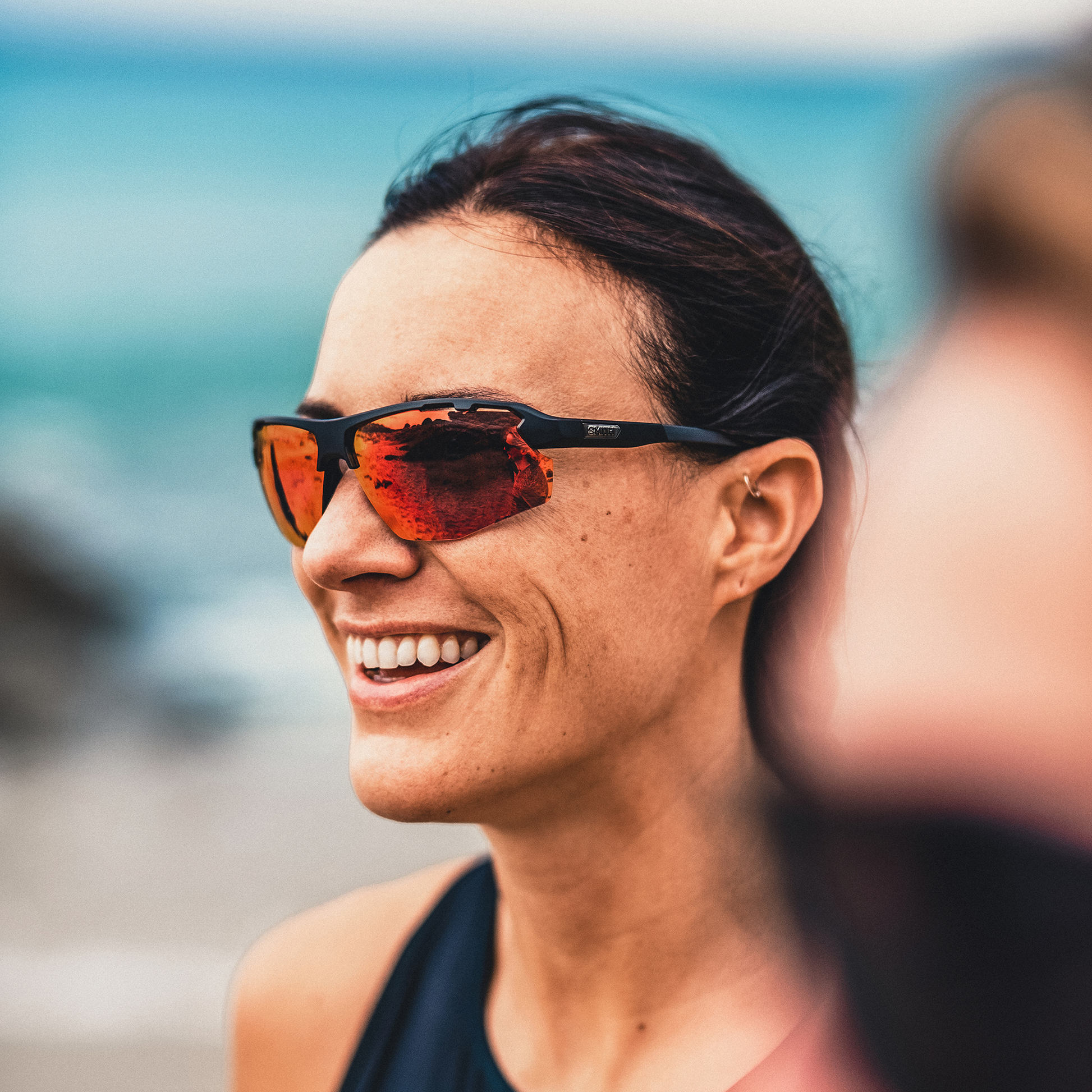 Resolve, Matte Black | ChromaPop Red Mirror