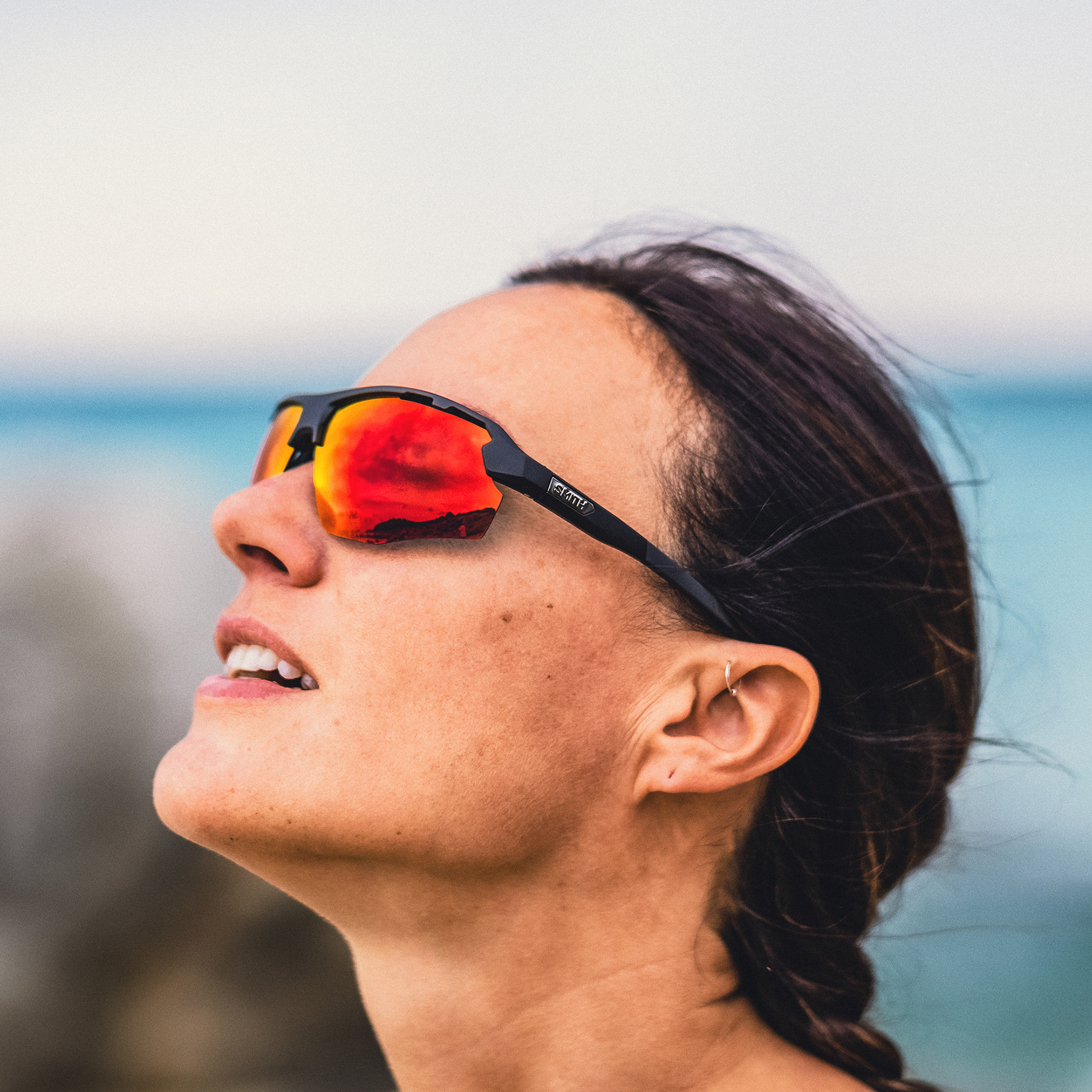 Resolve, Matte Black | ChromaPop Red Mirror