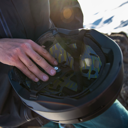 Summit Mips®, Matte Black + Small