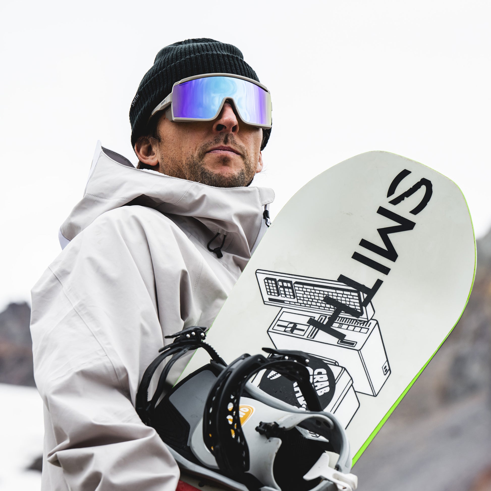 Pursuit, Matte Black | ChromaPop Glacier Photochromic Copper To Gray With Blue Mirror