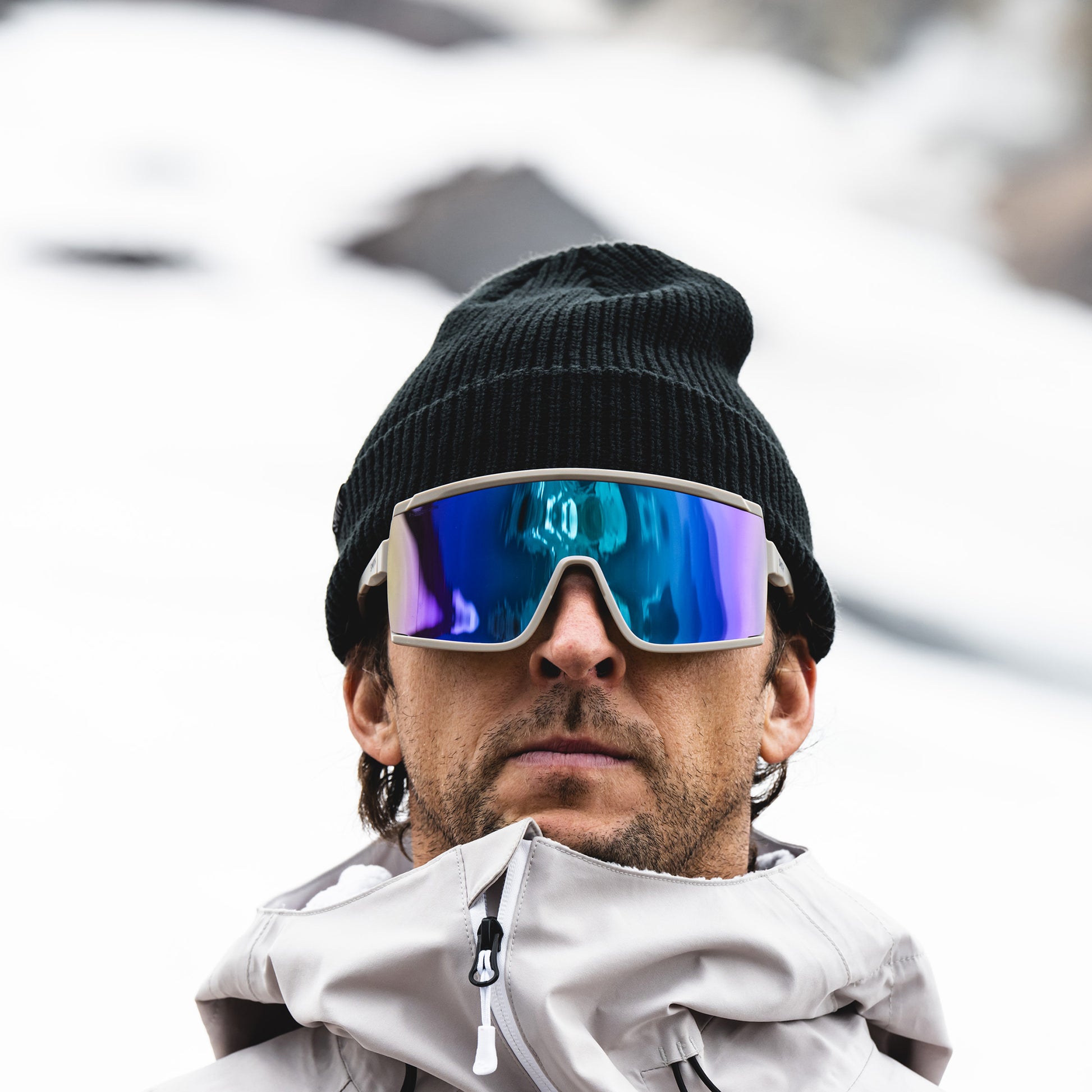 Pursuit, Matte Black | ChromaPop Glacier Photochromic Copper To Gray With Blue Mirror