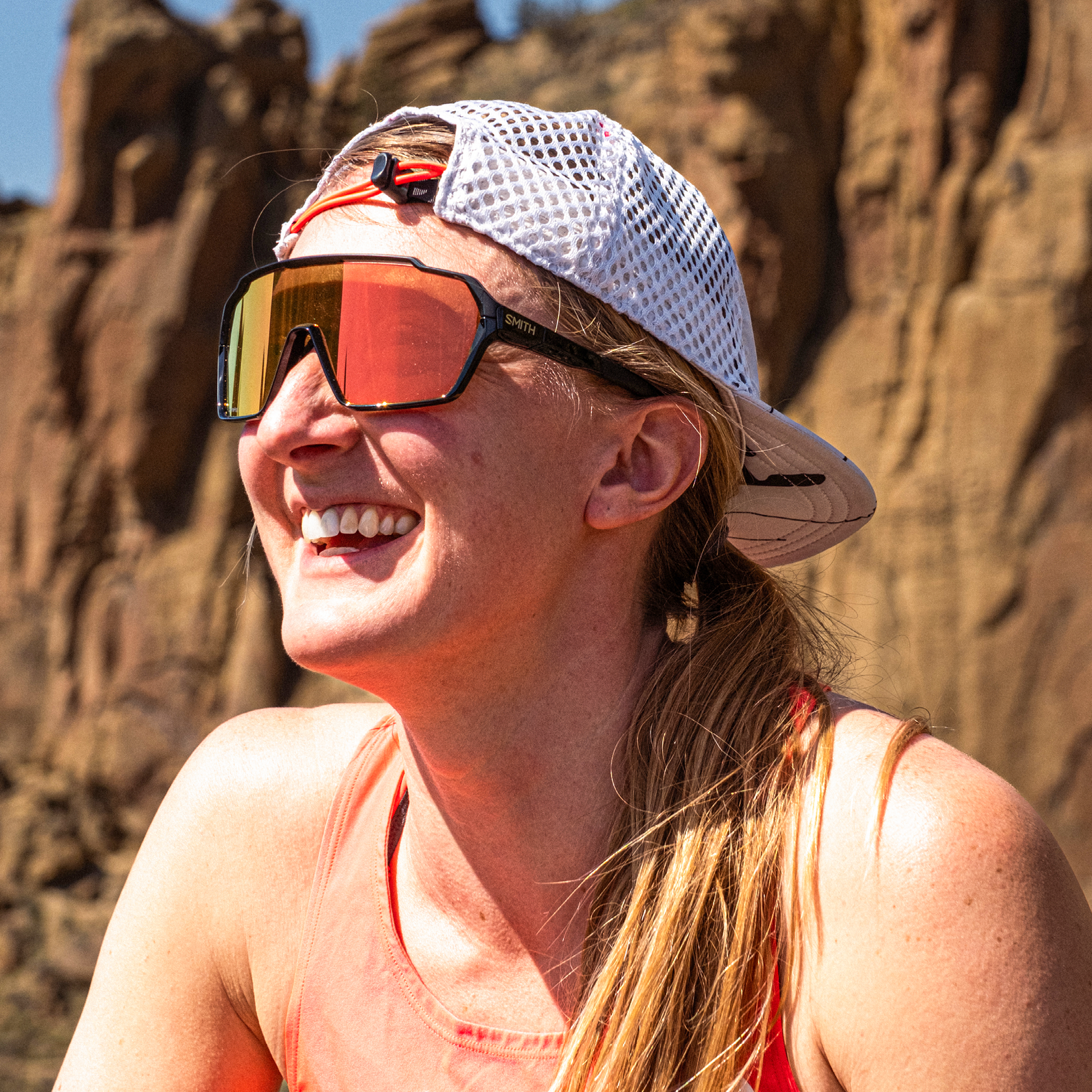 Shift MAG, Black | ChromaPop Photochromic Clear To Gray