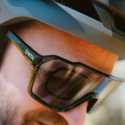 Shift XL MAG, Black | ChromaPop Photochromic Clear To Gray