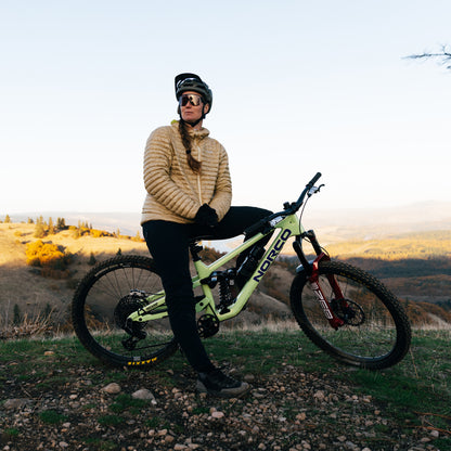 Syncline, Matte Meteorite Crystal | ChromaPop Low Light Rose Blue Mirror