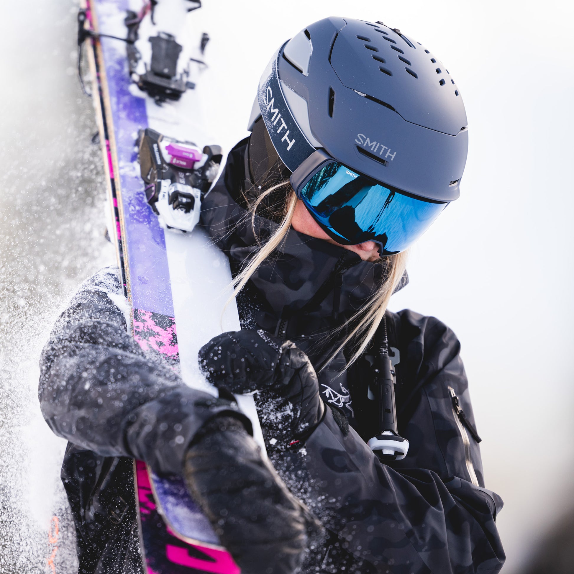 Vantage 2 Mips®, Matte Chalk + Small