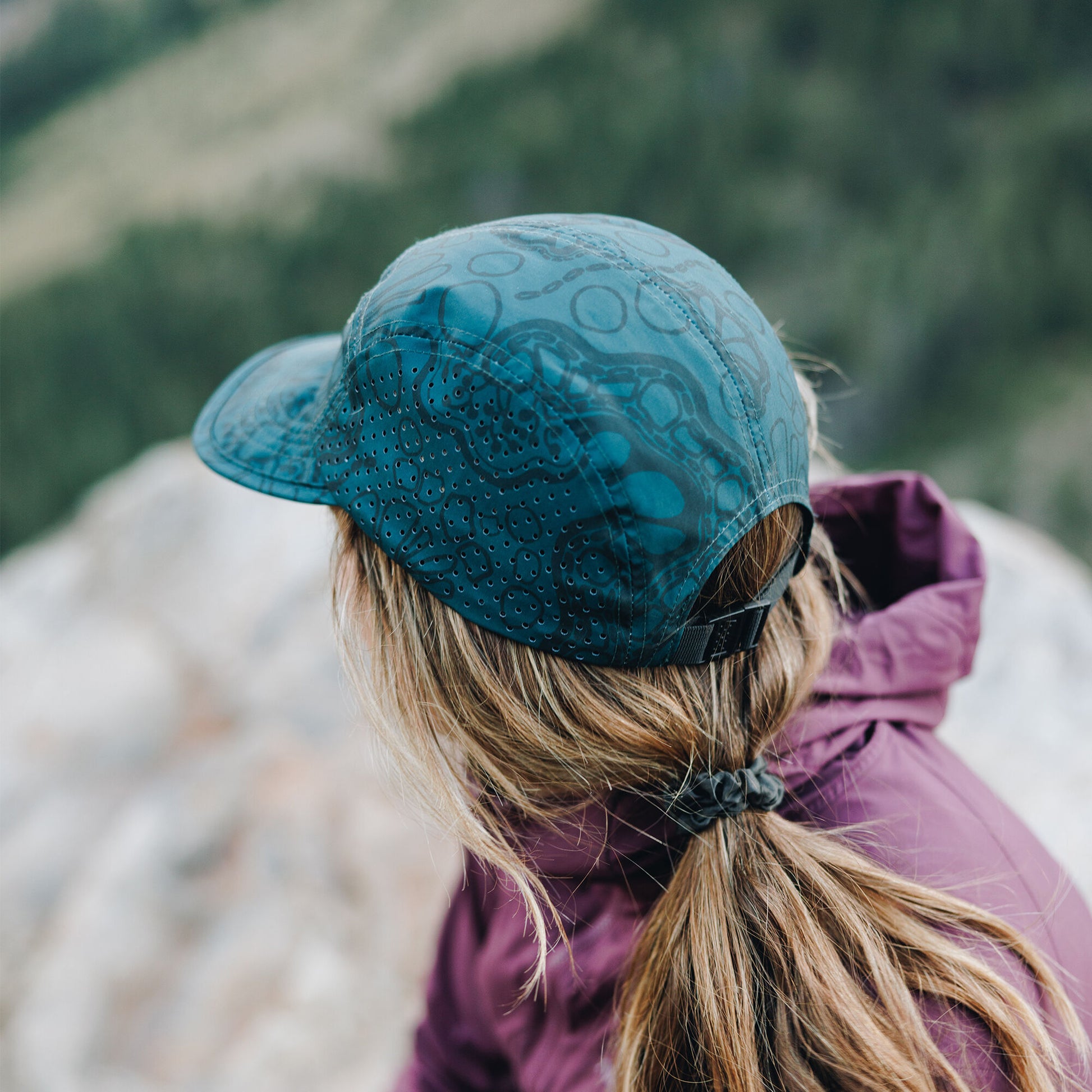 Pungo Cap, Roots + os