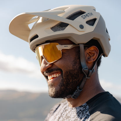 Wildcat, Matte Black | ChromaPop Red Mirror