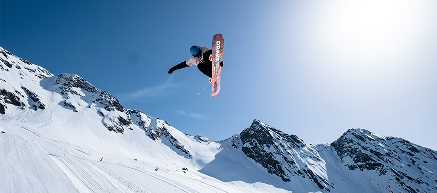 Taylor Lundquist wearing the Method helmet