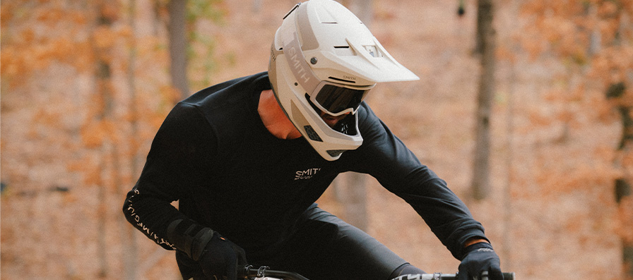 Braydon Bringhurst wearing the Hardline helmet and Rhythm goggles